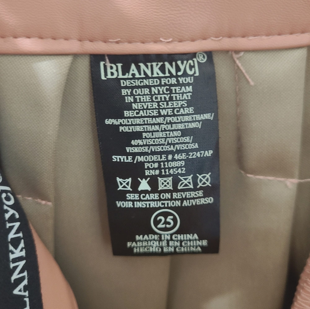Blank NYC Chelsea Tapered & Cropped Faux Leather Pants Sz 25 - Picture 8 of 12